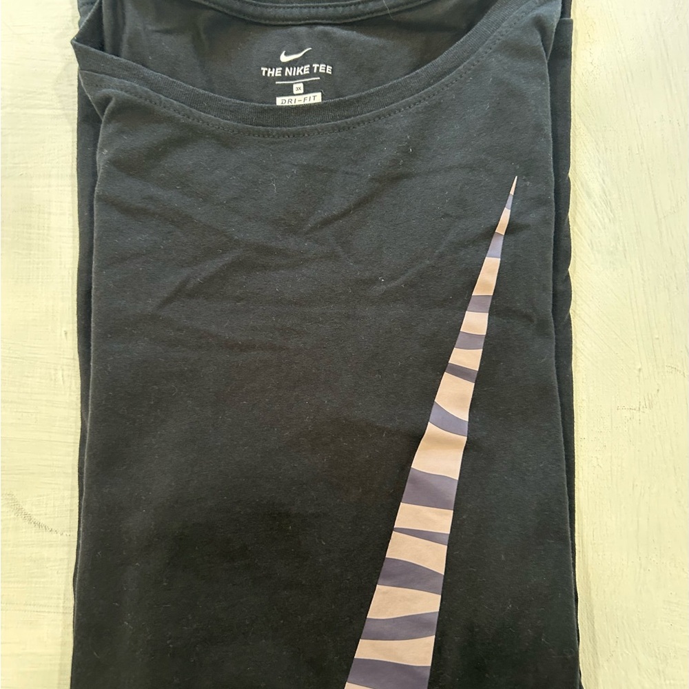 Nike Women's Black Tank Top with Purple Swoosh 3X